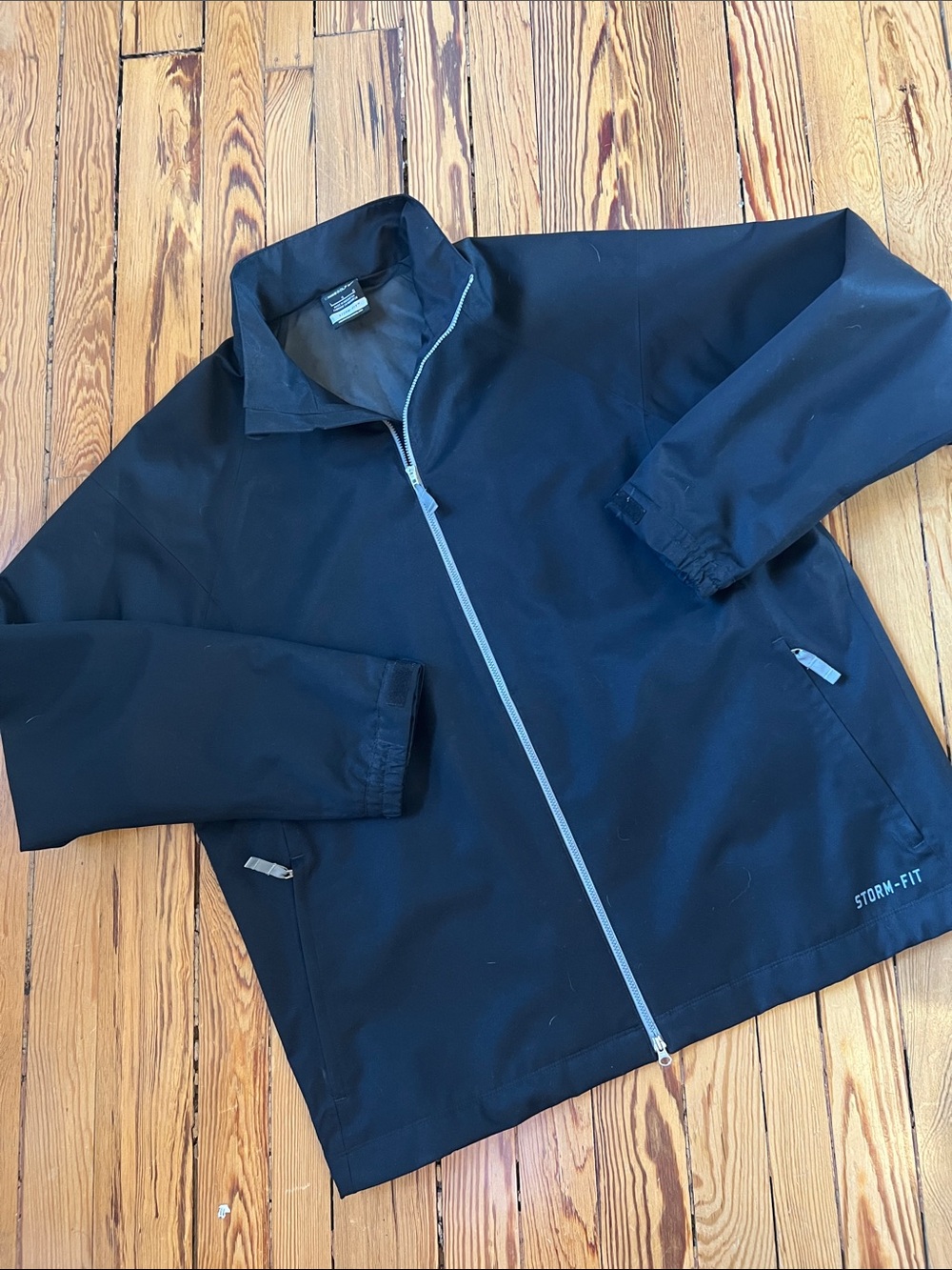 Nike Golf Men's Storm-Fit Lightweight Full Zip Jacket